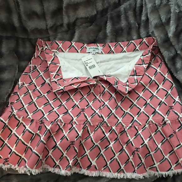 Chanel pink skirtSOLD SOLD - Picture 2 of 5